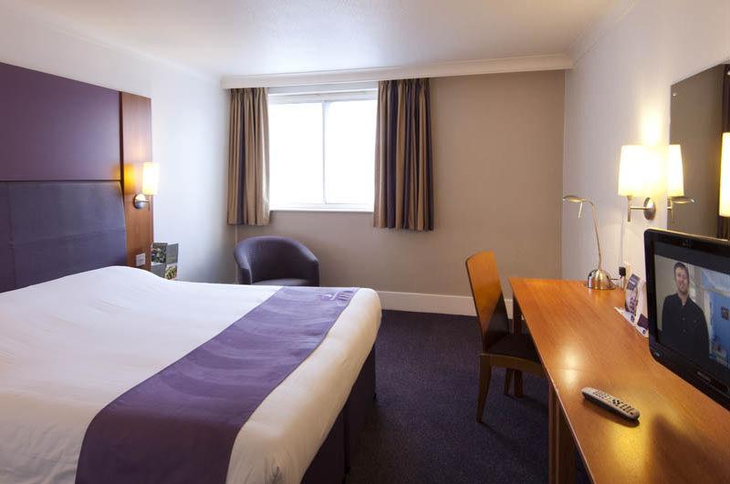 Premier Inn Premier Inn Crewe 南特威奇 外观 照片